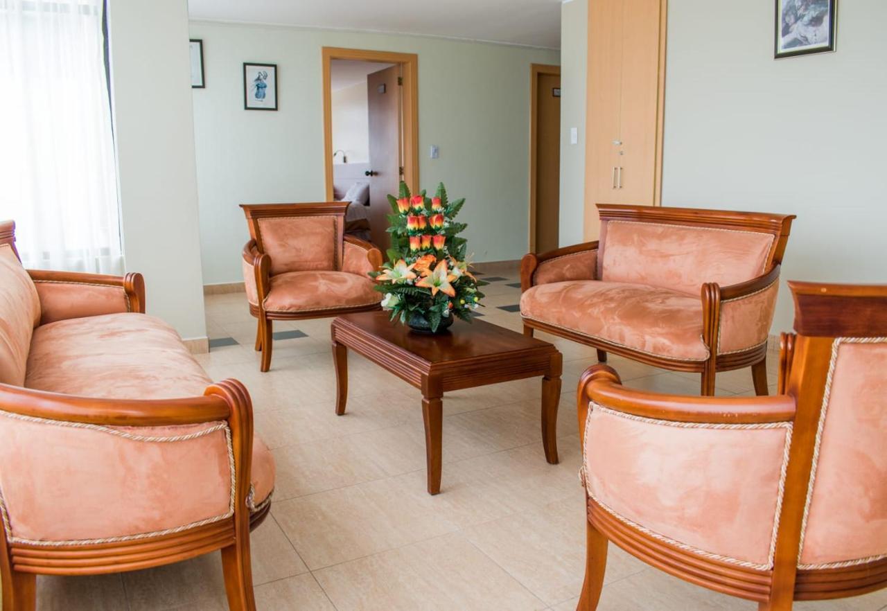 Hotel Flor De Los Andes Tulcán エクステリア 写真