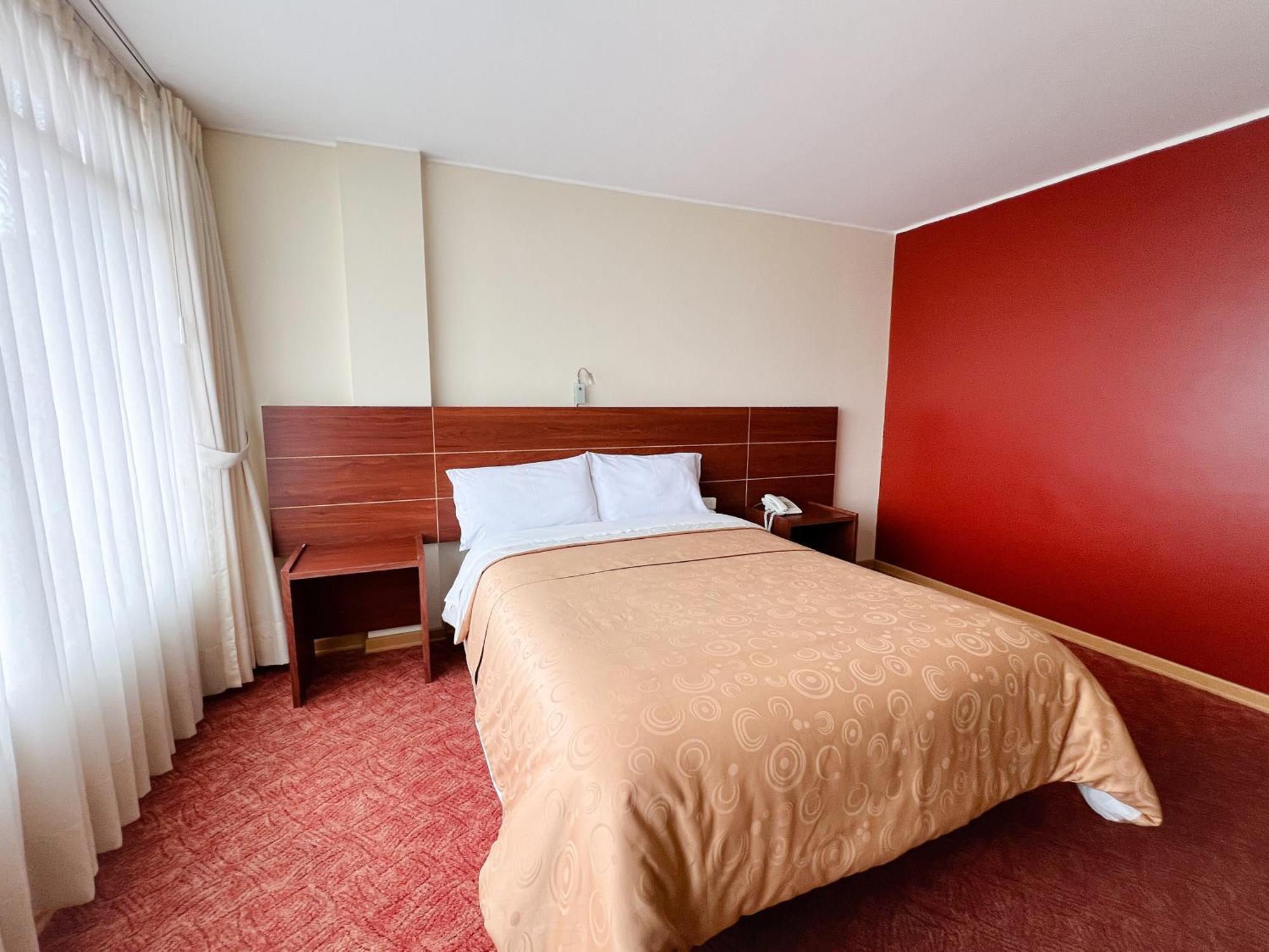 Hotel Flor De Los Andes Tulcán エクステリア 写真